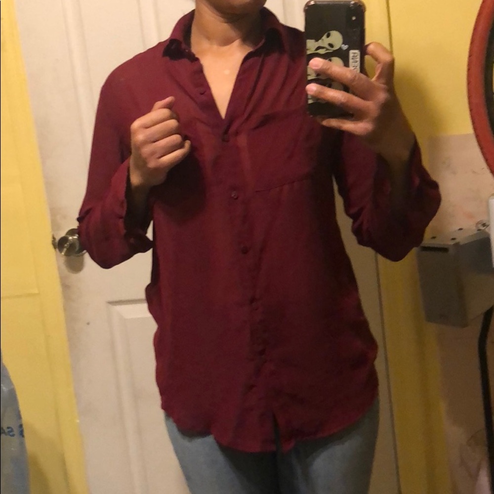 BLOUSE WITH COLLAR